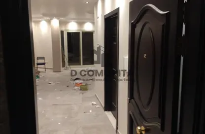 (بنتهاوس  (روف - 4 غرف نوم - 2 حمامات للبيع في شارع زيزينيا - المستثمرين الجنوبية - مدينة القاهرة الجديدة - القاهرة