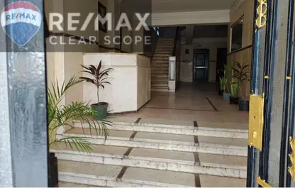 Apartment - 2 Bedrooms - 1 Bathroom for rent in Ard El Golf - Heliopolis - Masr El Gedida - Cairo