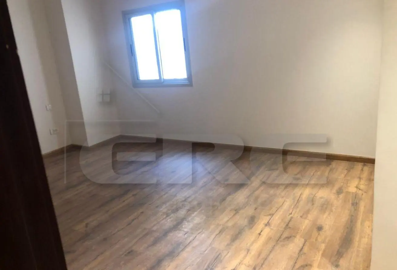 112988164 - Property Main Image