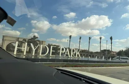 Apartment - 2 Bedrooms - 3 Bathrooms for sale in Park Corner - Hyde Park - New Cairo City - Cairo