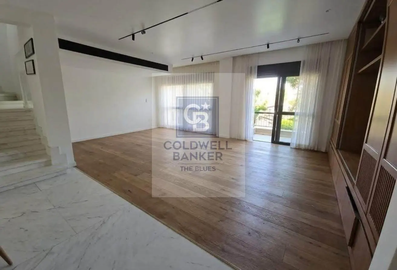 112985313 - Property Main Image