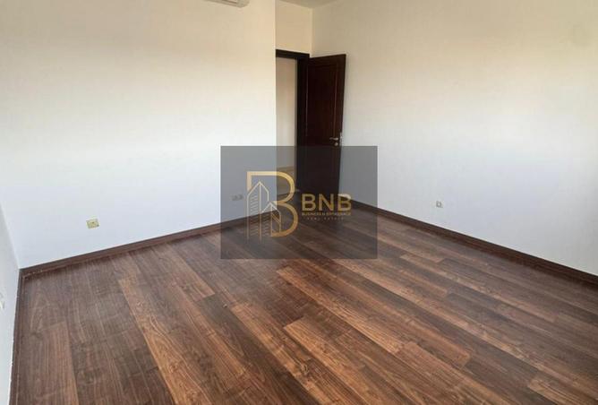 76504782 - Property Image 3