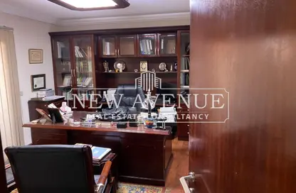 مساحات مكتبية - 5 غرف نوم - 1 حمام للبيع في مساكن شيراتون - شيراتون المطار - النزهة - القاهرة