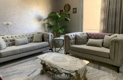 شقة - 2 غرف نوم - 2 حمامات للبيع في فيلدج جيت - المستثمرين الجنوبية - مدينة القاهرة الجديدة - القاهرة