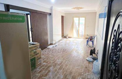 Apartment - 2 Bedrooms - 1 Bathroom for sale in Seyouf - Hay Awal El Montazah - Alexandria