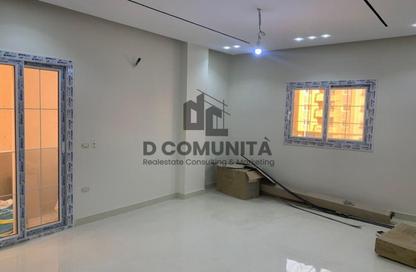 شقة - 2 غرف نوم - 1 حمام للبيع في شارع الجزيرة - المستثمرين الجنوبية - مدينة القاهرة الجديدة - القاهرة
