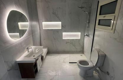 Apartment - 3 Bedrooms - 2 Bathrooms for sale in Makram Ebeid St. - 6th Zone - Nasr City - Cairo