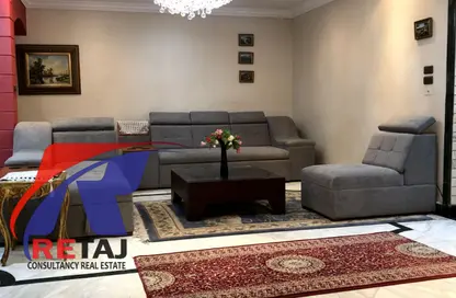 Apartment - 4 Bedrooms - 3 Bathrooms for rent in Abd Al Hamid Awad St. - 6th Zone - Nasr City - Cairo