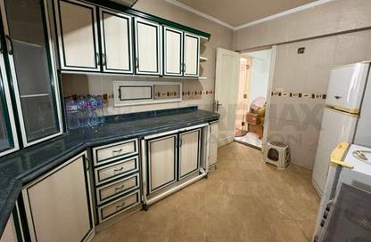Apartment - 2 Bedrooms - 2 Bathrooms for sale in Smouha - Hay Sharq - Alexandria