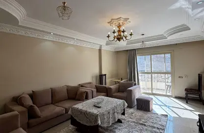 Apartment - 2 Bedrooms - 1 Bathroom for rent in Togary St. - Zahraa El Maadi - Hay El Maadi - Cairo