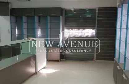 محل - استوديو - 1 حمام للبيع في شارع مصطفي النحاس - المنطقة السادسة - مدينة نصر - القاهرة