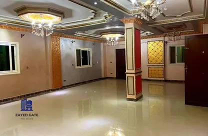 Apartment - 3 Bedrooms - 2 Bathrooms for rent in Street 100   Al Fairouz St. - 10th District - Sheikh Zayed City - Giza