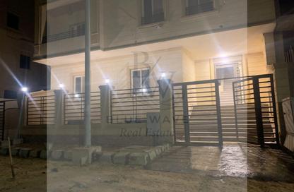 Apartment - 2 - 2 for sale in Al Andalus Buildings - Al Andalus District - New Cairo City - Cairo