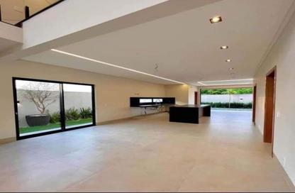 Villa - 3 Bedrooms - 4 Bathrooms for sale in Upville - Cairo Alexandria Desert Road - 6 October City - Giza