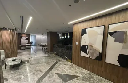 عيادة - 2 غرف نوم - 1 حمام للبيع في سكاى واك - طريق مصر اسكندرية الصحراوي - الجيزة