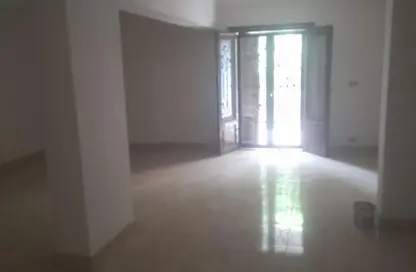 شقة - 3 غرف نوم - 2 حمامات للايجار في شارع الميرغني - ارض الجولف - مصر الجديدة - القاهرة