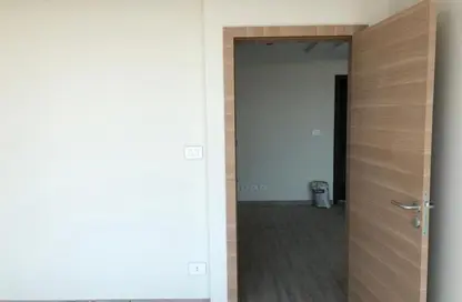 عيادة - غرفة نوم - 1 حمام للبيع في تريفيوم زايد - الحي الثاني - الشيخ زايد - الجيزة