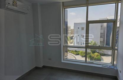 Office Space - Studio - 1 Bathroom for rent in Twenty Plus Mall - The 5th Settlement - New Cairo City - Cairo