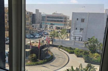 Office Space - Studio - 1 Bathroom for rent in Twenty Plus Mall - The 5th Settlement - New Cairo City - Cairo