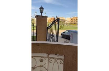 Apartment - 3 Bedrooms - 2 Bathrooms for rent in Ganoob El Acadimia - New Cairo City - Cairo