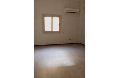 Apartment - 3 Bedrooms - 2 Bathrooms for rent in Ganoob El Acadimia - New Cairo City - Cairo