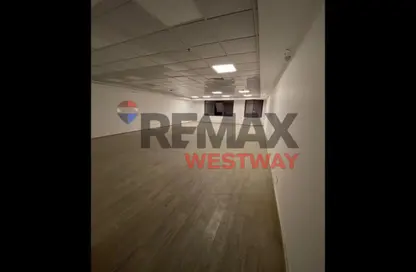 Office Space - Studio - 4 Bathrooms for rent in The portal - Beverly Hills - Sheikh Zayed Compounds - Sheikh Zayed City - Giza