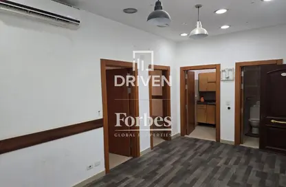Office Space - 3 Bedrooms - 1 Bathroom for rent in Sheikh Zayed City - Giza