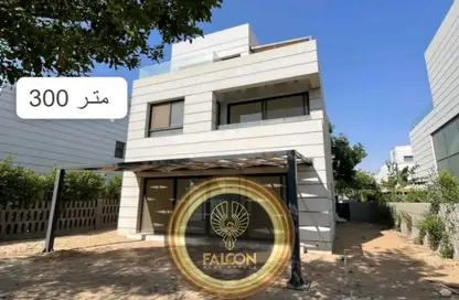 فيلا - 5 غرف نوم - 4 حمامات للبيع في كمبوند البروج - كمبوندات الشروق - مدينة الشروق - القاهرة