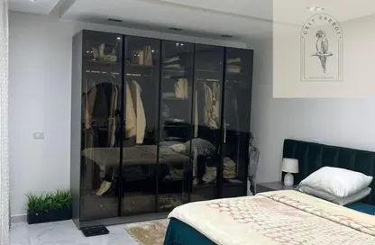 شقة - 2 غرف نوم - 2 حمامات للبيع في جاليريا  مون فالى - المستثمرين الجنوبية - مدينة القاهرة الجديدة - القاهرة