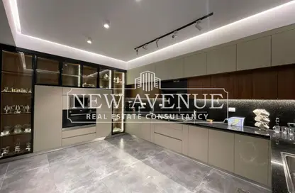 فيلا - 4 غرف نوم - 6 حمامات للبيع في جراند هايتس - التوسعات الشمالية - مدينة 6 أكتوبر - الجيزة