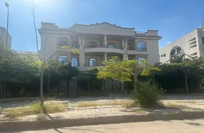 شقة - 3 غرف نوم - 3 حمامات للبيع في شارع الجامعة - الحي التاسع - مدينة العبور - القليوبية