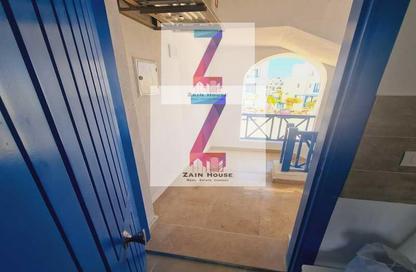 Chalet - 2 Bedrooms - 2 Bathrooms for rent in Mountain View - Ras Al Hekma - North Coast