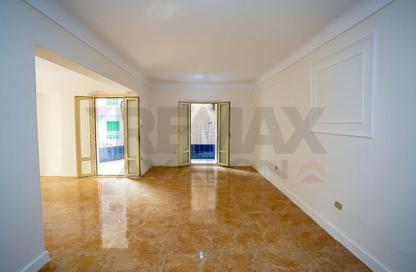 Apartment - 2 Bedrooms - 1 Bathroom for sale in Miami - Hay Awal El Montazah - Alexandria