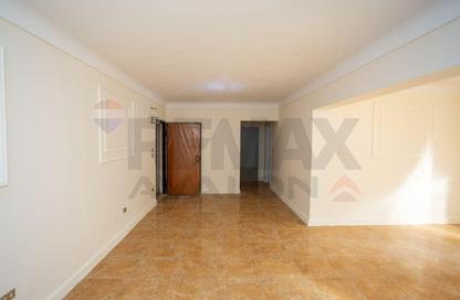 Apartment - 2 Bedrooms - 1 Bathroom for sale in Miami - Hay Awal El Montazah - Alexandria