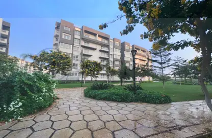 شقة - 3 غرف نوم - 2 حمامات للبيع في B12 - مدينتي - القاهرة