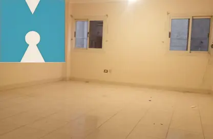 شقة - 2 غرف نوم - 2 حمامات للبيع في المستثمر الصغير - الحي العاشر - الشيخ زايد - الجيزة شقة - 2 غرف نوم - 2 حمامات للبيع في المستثمر الصغير - الحي العاشر - الشيخ زايد - الجيزة