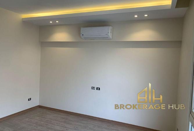 82608316 - Property Image 3