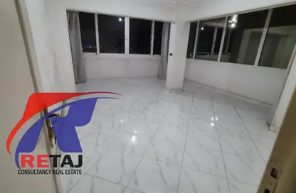 شقة - 3 غرف نوم - 2 حمامات للبيع في شارع عبد الحميد بدوي - شيراتون المطار - النزهة - القاهرة