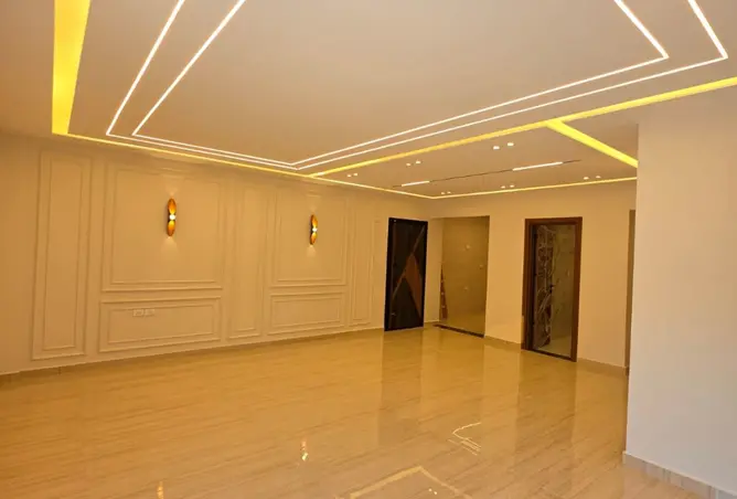 102903300 - Property Image 3
