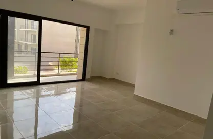 Apartment - 3 Bedrooms - 2 Bathrooms for sale in Moon Residences - Fifth Square - The 5th Settlement - New Cairo City - Cairo