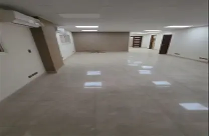 مساحات مكتبية - 4 غرف نوم - 3 حمامات للايجار في شارع محي الدين أبو العز - المهندسين - الجيزة