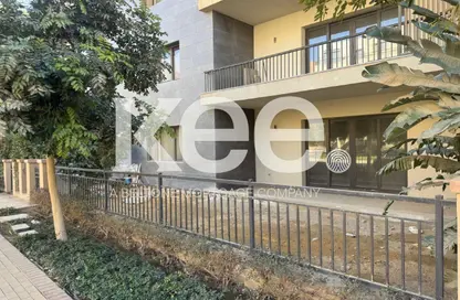 Apartment - 2 Bedrooms - 2 Bathrooms for sale in District 5 - 5th Settlement Compounds - The 5th Settlement - New Cairo City - Cairo