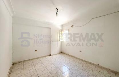 Apartment - 3 Bedrooms - 1 Bathroom for sale in Al Ekbal St. - Laurent - Hay Sharq - Alexandria Apartment - 3 Bedrooms - 1 Bathroom for sale in Al Ekbal St. - Laurent - Hay Sharq - Alexandria