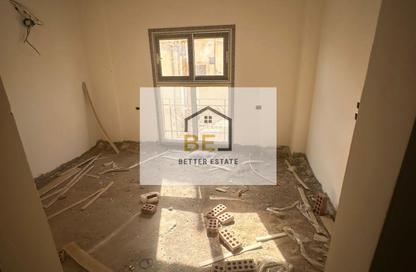 Apartment - 3 Bedrooms - 2 Bathrooms for sale in Area B - Ganoob El Acadimia - New Cairo City - Cairo