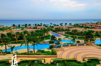 فيلا - 5 غرف نوم - 5 حمامات للبيع في لافيستا باي - لافيستا - قسم الضبعة - الساحل الشمالي