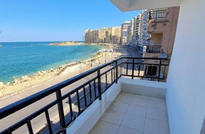 Apartment - 3 Bedrooms - 1 Bathroom for sale in Sidi Beshr Mosque St. - Sidi Beshr - Hay Awal El Montazah - Alexandria