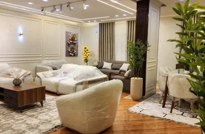 Apartment - 3 Bedrooms - 2 Bathrooms for sale in 6th Zone - Nasr City - Cairo
