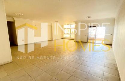 Apartment - 4 Bedrooms - 2 Bathrooms for rent in Smouha - Hay Sharq - Alexandria Apartment - 4 Bedrooms - 2 Bathrooms for rent in Smouha - Hay Sharq - Alexandria