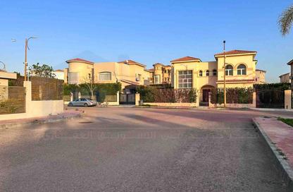 Townhouse - 3 Bedrooms - 2 Bathrooms for sale in Alex West - Alexandria Compounds - Alexandria
