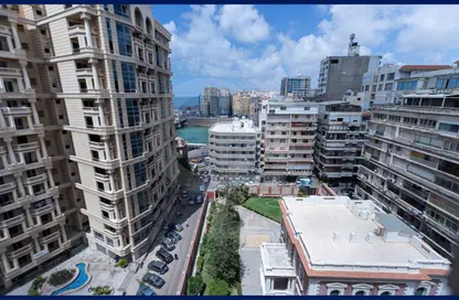 شقة - 3 غرف نوم - 2 حمامات للبيع في شارع سوريا - رشدي - حي شرق - الاسكندرية